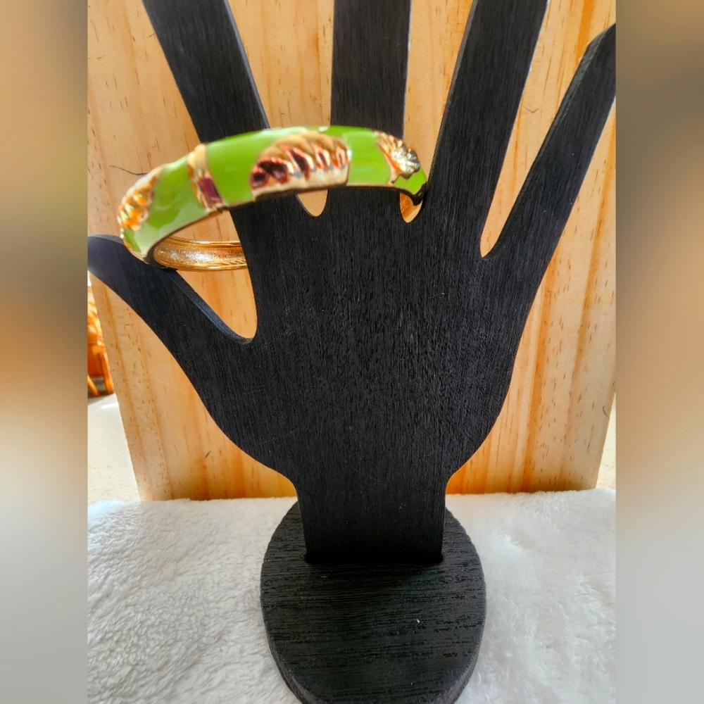 STUNNING Sequin™ Green Enamel & Gold-Tone Palm Leaf Hinged Bangle Bracelet NWT